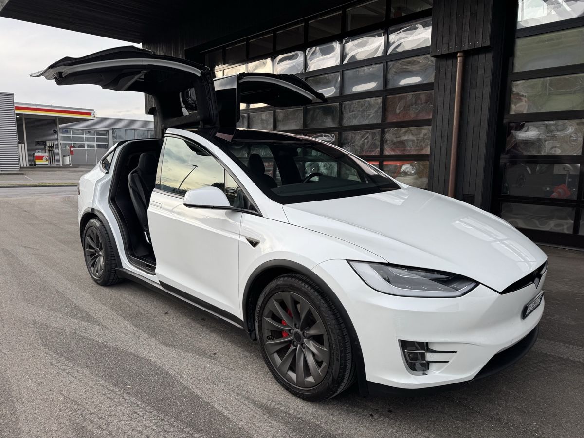 Luxus Tesla Gebraucht Kaufen Fotosnull