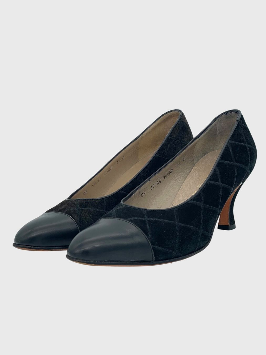 Salvatore Ferragamo Scarpe da donna: Salvatore Ferragamo Suede Pump EU 37 Schwarz – Usato da Zürich venduto da shoe_shop 2
