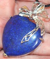 Halskette 2707 – Herz mit Schlaufe – Lapislazuli 47x31mm