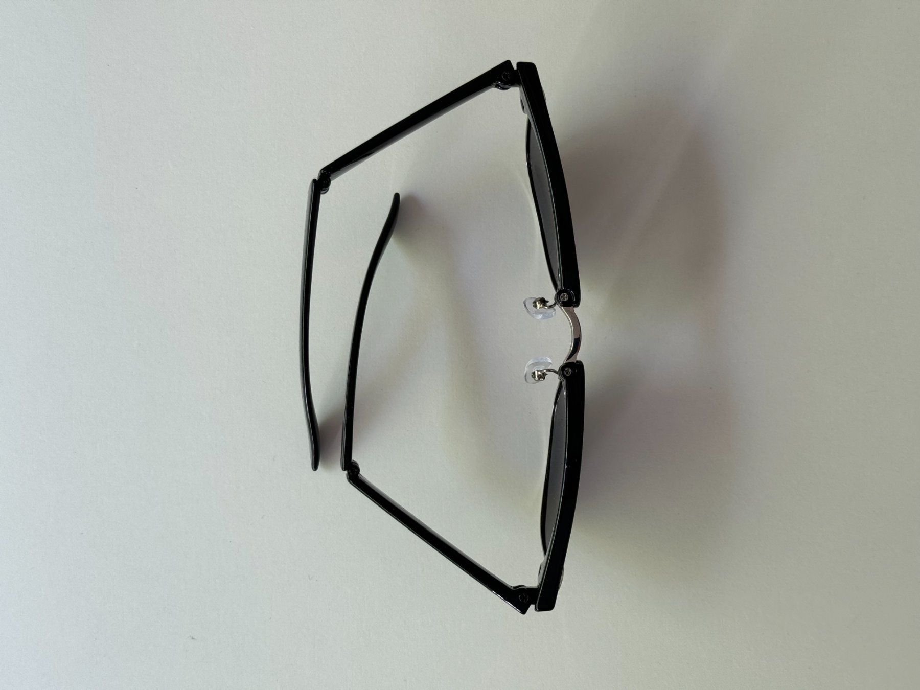 Occhiali & Lenti: Lunettes de soleil noires polarisées pliables compact – Usato da Genève venduto da Reveur 4