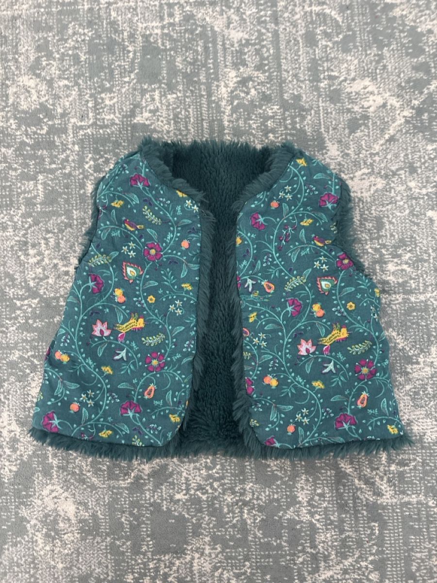 Altro abbigliamento per bambino: Gilet fourrure réversible enfant – Usato da lausanne venduto da cat_q9l6 1