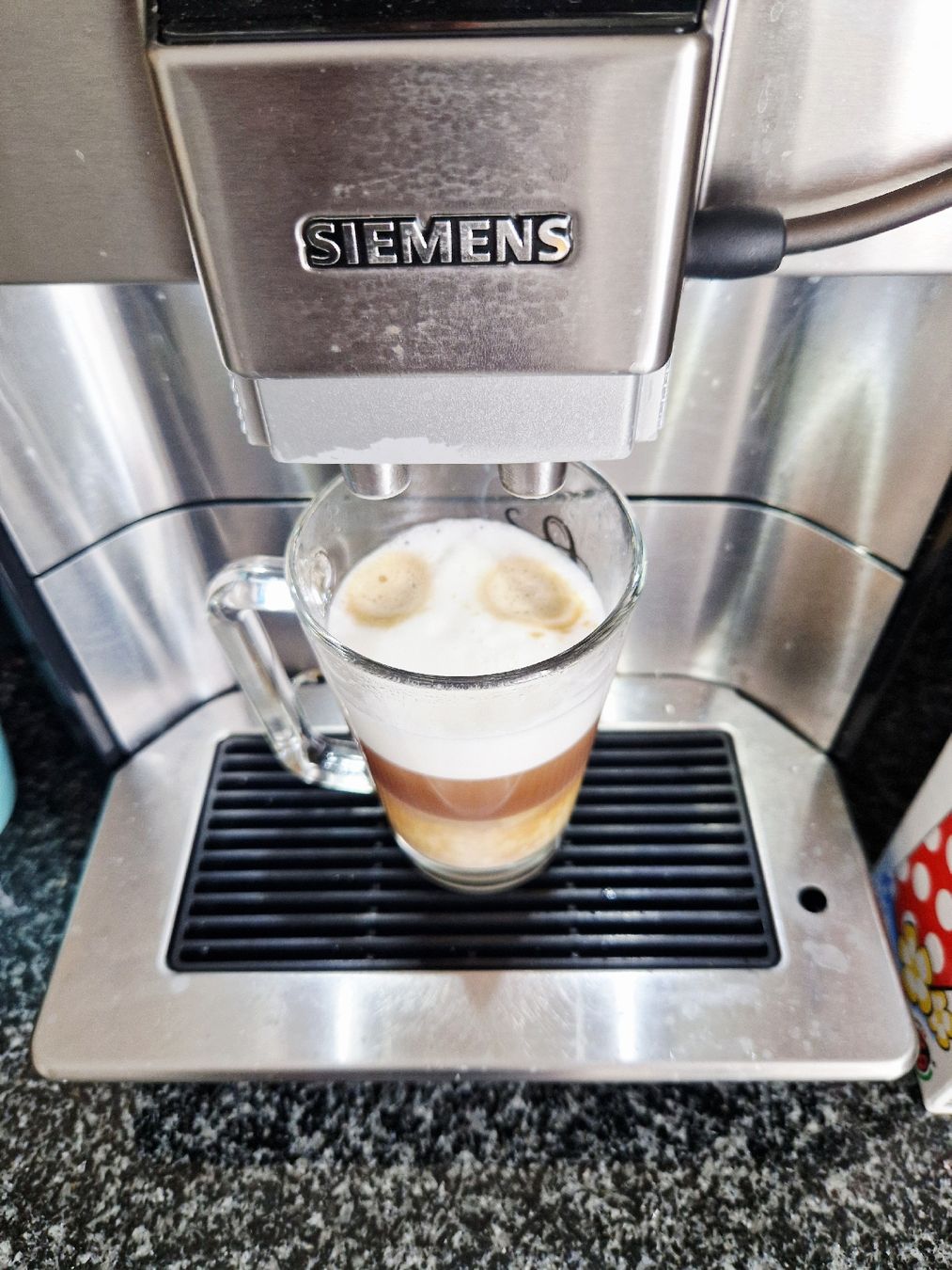 Siemens Macchine per caffè & Macchine per espresso: Siemens EQ.6 Plus Kaffeevollautomat gebraucht – Usato da Schmerikon venduto da Sonjachiara 1