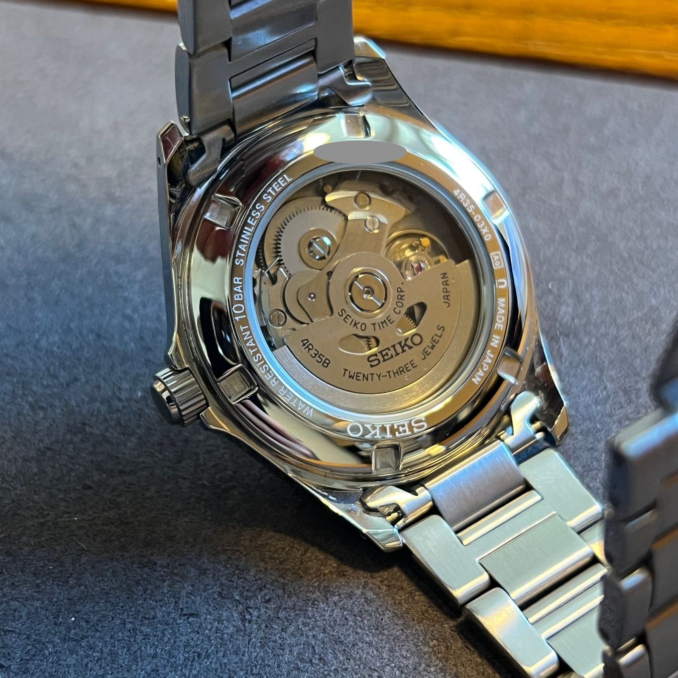 Seiko Uhren: Seiko Automatic Date Silver Dial Full Set 4R35-03X0 – Gebraucht aus Carouge GE von Watchaser 4