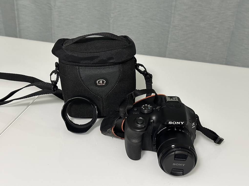Kamera: Sony Alpha 3000 Systemkamera mit Objektiv und Tasche – Gebraucht aus Basel von sav_gd28 1