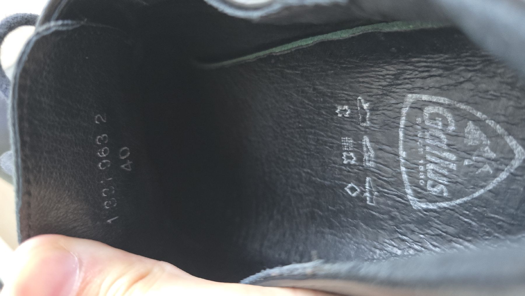 Scarpe da uomo: Lackschuhe – Usato da Hurden venduto da mar_7ssf 3