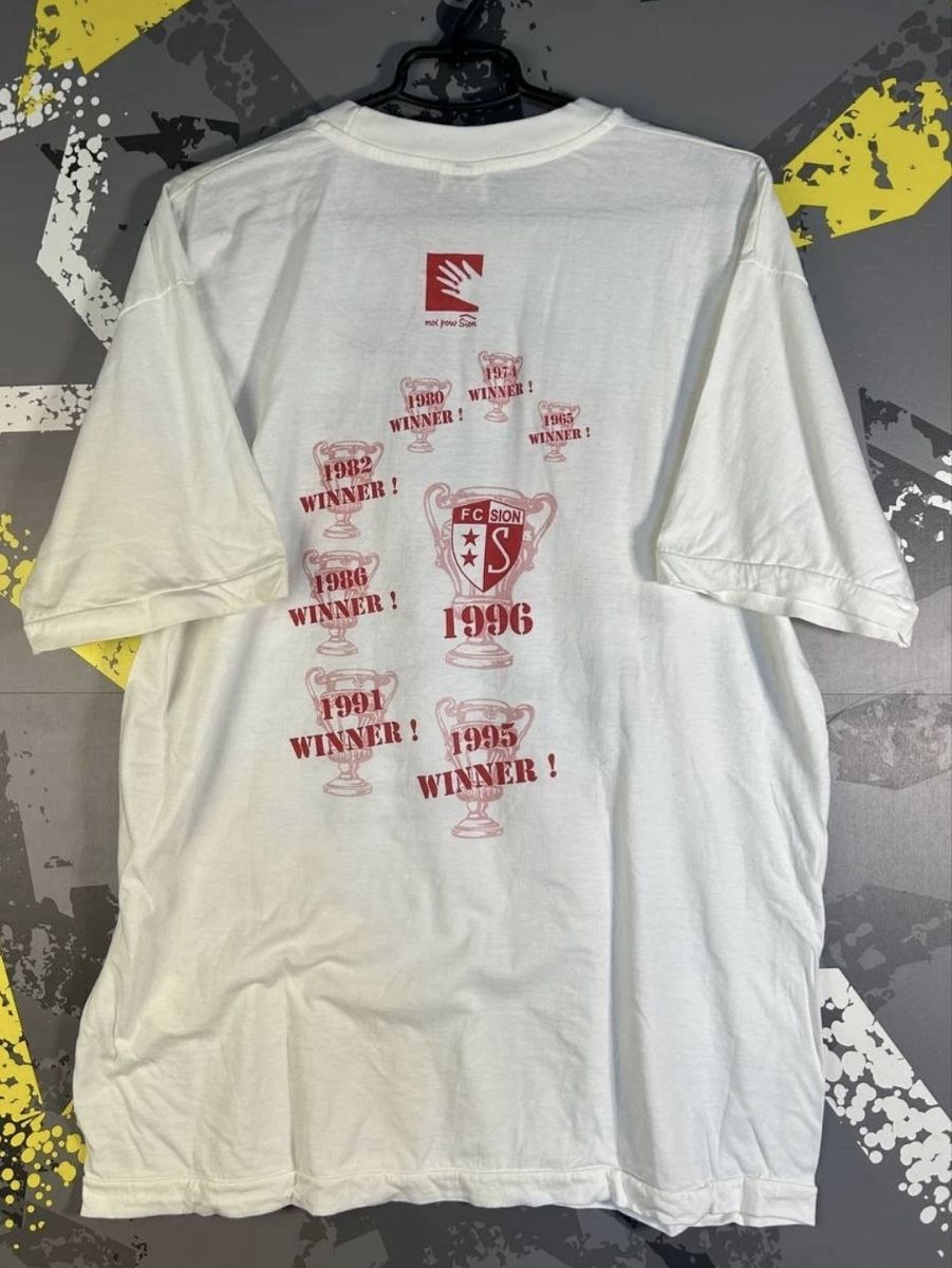 T-shirt: FC Sion Vintage Shirt Cupfinal 1996  – Usato da Wallisellen venduto da theadicts77 1