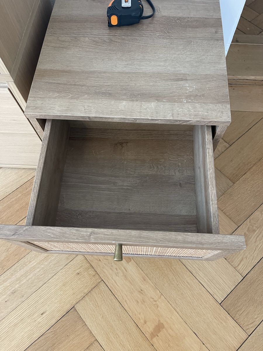 La Redoute Comodini: La Redoute Nachttisch Bedside Table Eichenholz Rattan – Nuovo (secondo la descrizione) da Zürich venduto da flo_8x2x 3