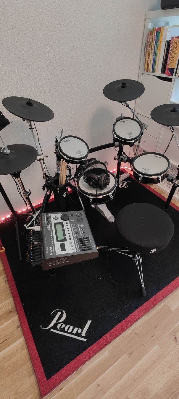 Roland Instruments de musique: Batterie electronique Roland TD-12  – D'occasion à Zug par gre_7pb7