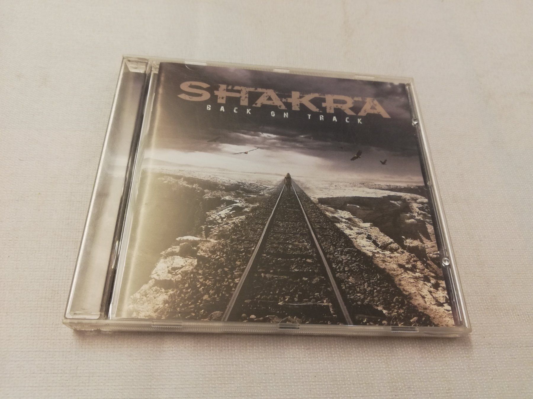 CD: SHAKRA - BACK ON TRACK – Usato da Bern venduto da Vinylsound.ch