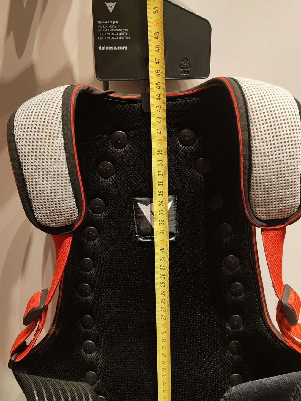 Dainese Schutz & Schoner: Dainese Rückenprotektor – Gebraucht aus Seuzach von dan1991 2