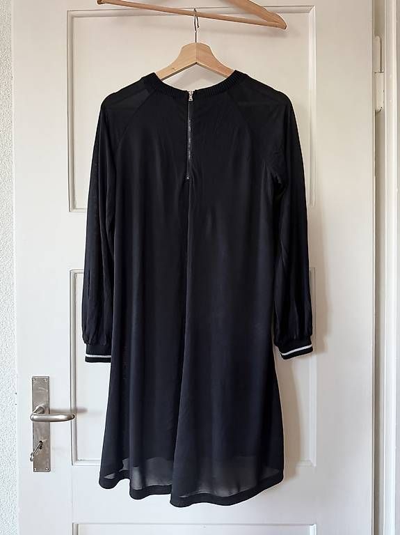 Vestiti: SCHWARZES KLEID MIT ZIPKRAGEN – Usato da Zürich venduto da Nadgb1303 3