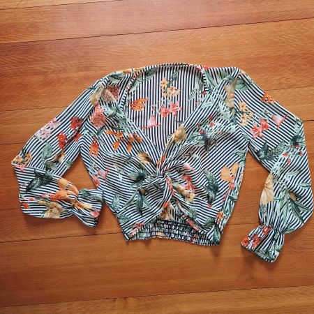 Sommerbluse gestreift Gr. S/M, Wickeloptik, Blumenmuster,...