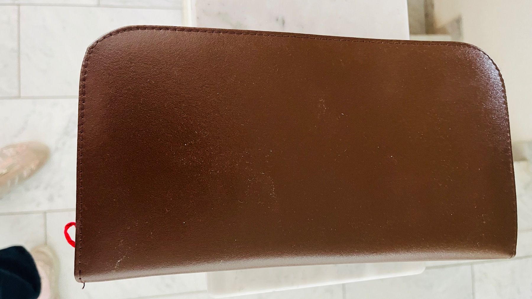 Altro per la cura del corpo: Etui mit Rasierartikel – Usato da Stampa venduto da Holunder10 1