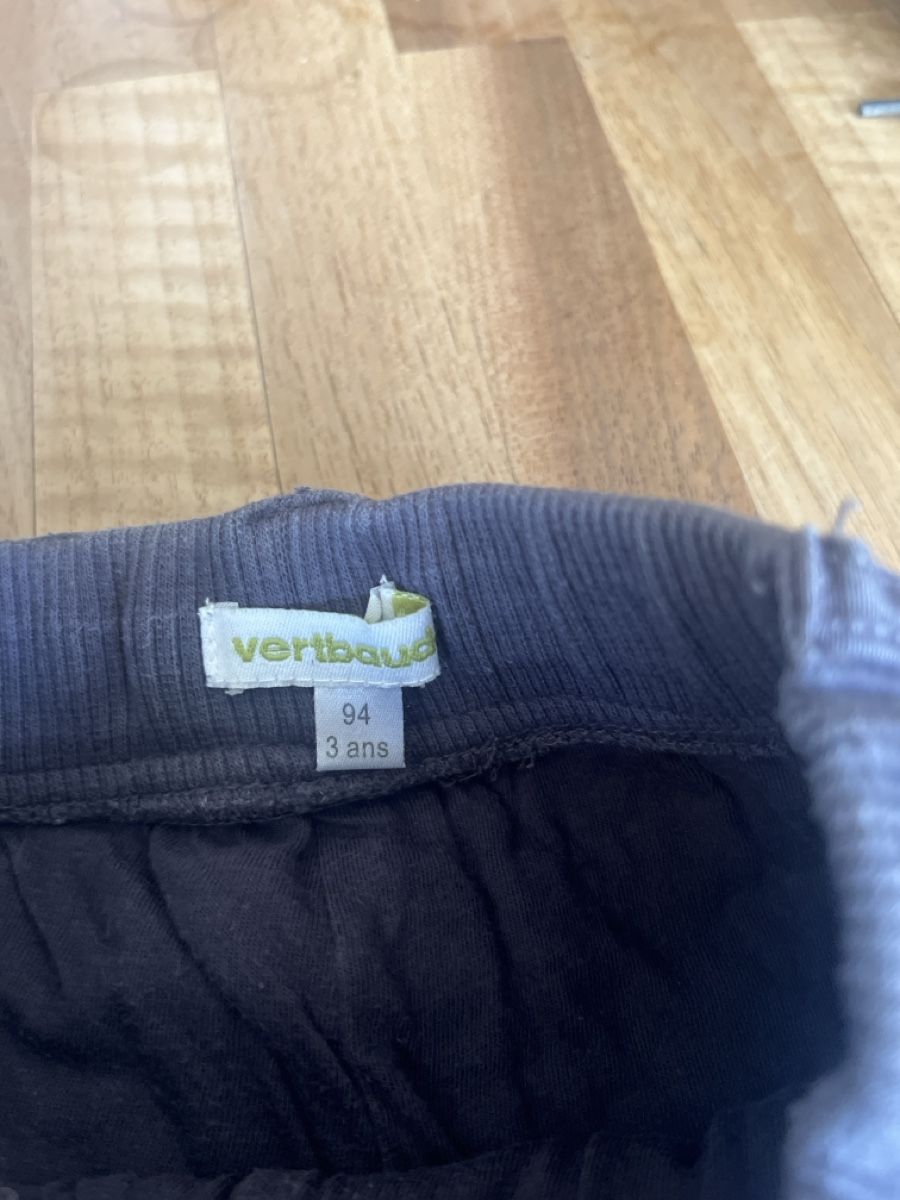 Vertbaudet Pantalons: Kinder Hose Vertbaudet Grösse 94 – D'occasion à Basel par HugChristine 1