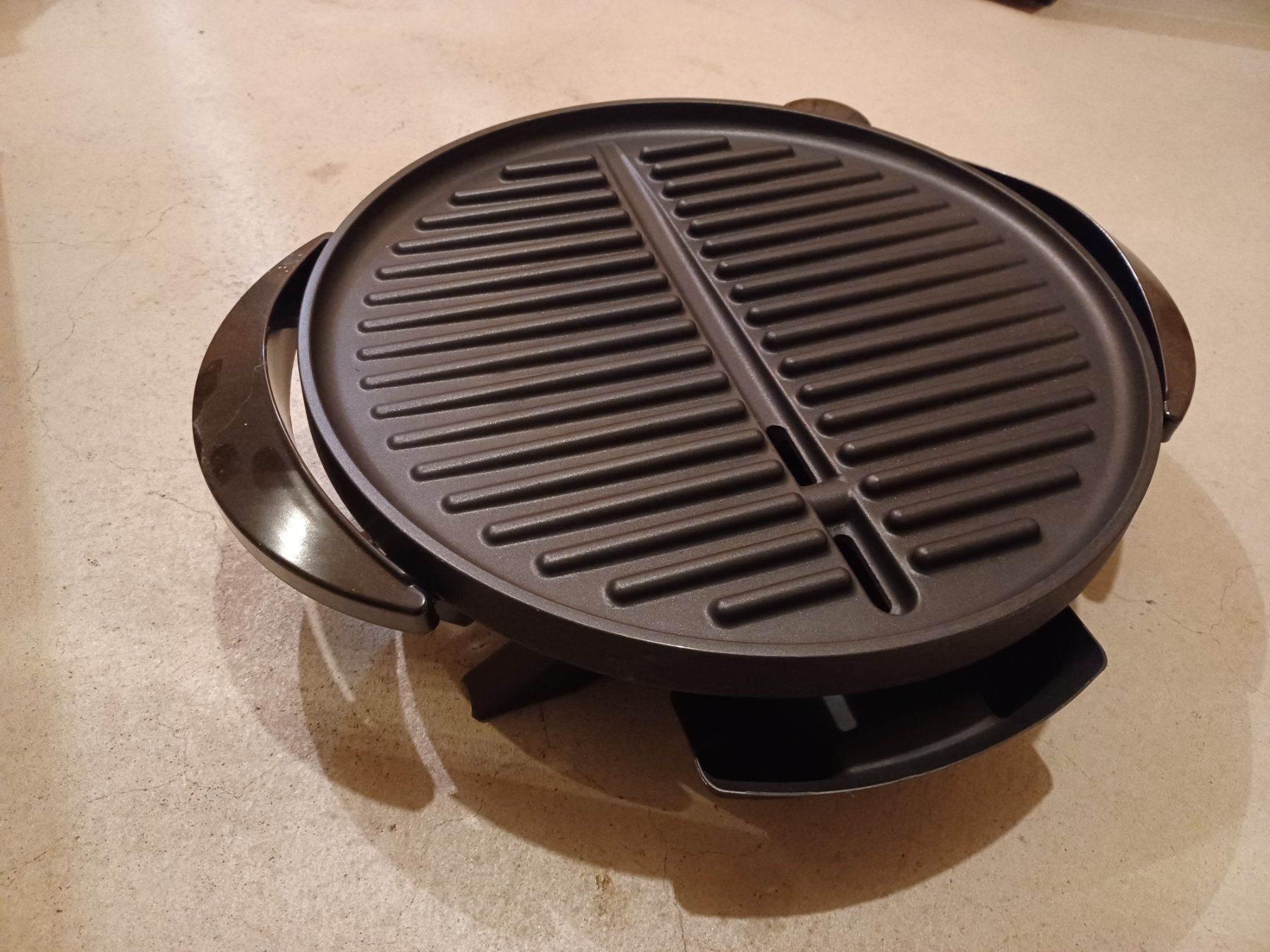 Grills: Steba BBQ Grill VG 250 – Neu (gemäss Beschreibung) aus Rickenbach TG von mze_hr7k 2