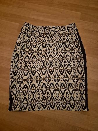 "Designer" - Rock (Jupe) günstig abzugeben