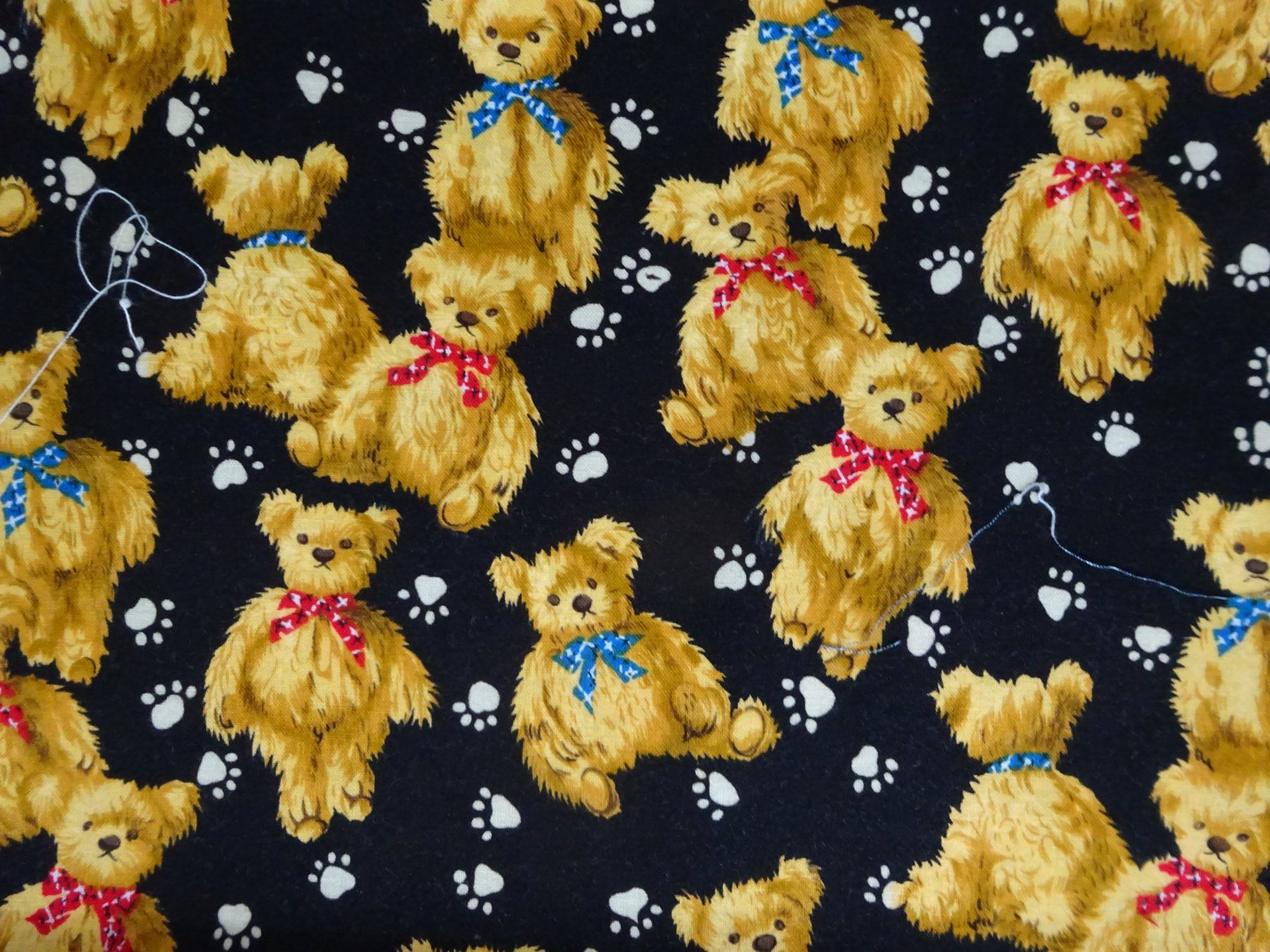 Stoffe: Baumwollstoff für Patchwork 219 x 110cm Teddys – Neu (gemäss Beschreibung) aus Bern von Hero2.0