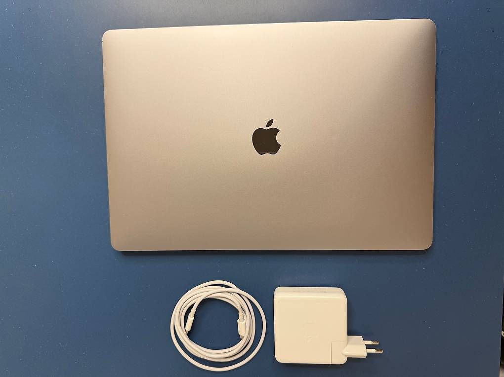 Notebooks: Apple MacBook Pro 16" 2019, i9, 32GB RAM, 2 TB SSD – Gebraucht aus Uettligen von NicuP 4