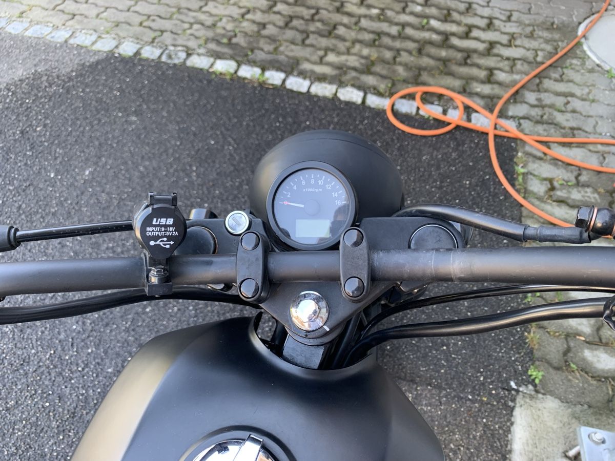 Brixton Motorcycles Strasse: Brixton Cromwell 125 ABS Schwarz – Gebraucht aus Spiez von san_9ns2