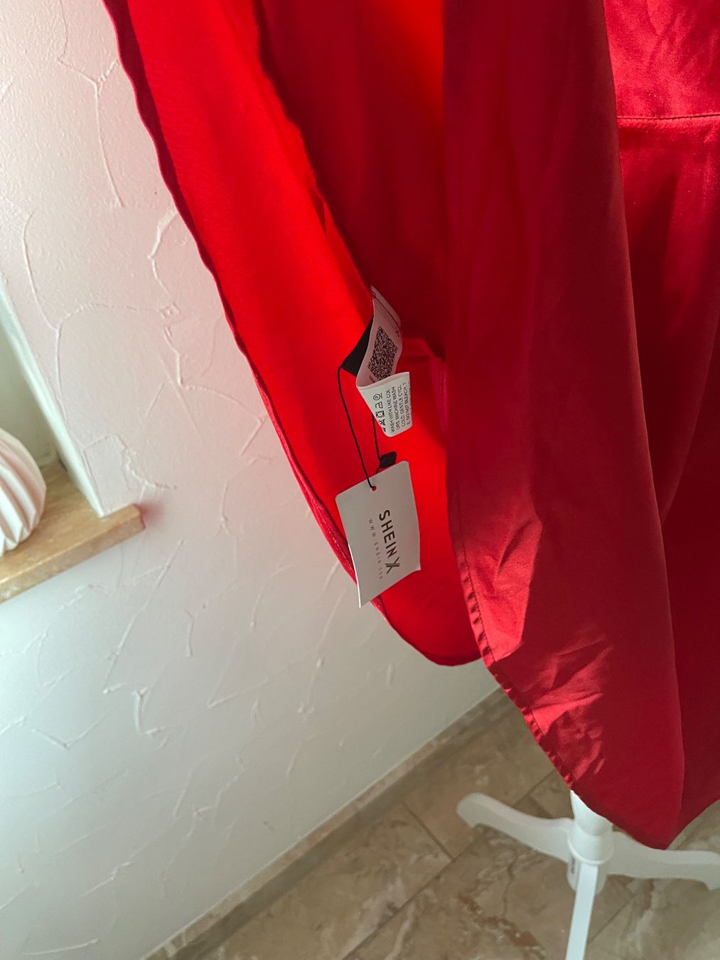 Shein Kleider: Schönes rotes Satin-Kleid S – Neu und originalverpackt aus Dietikon von Nieselchen 6