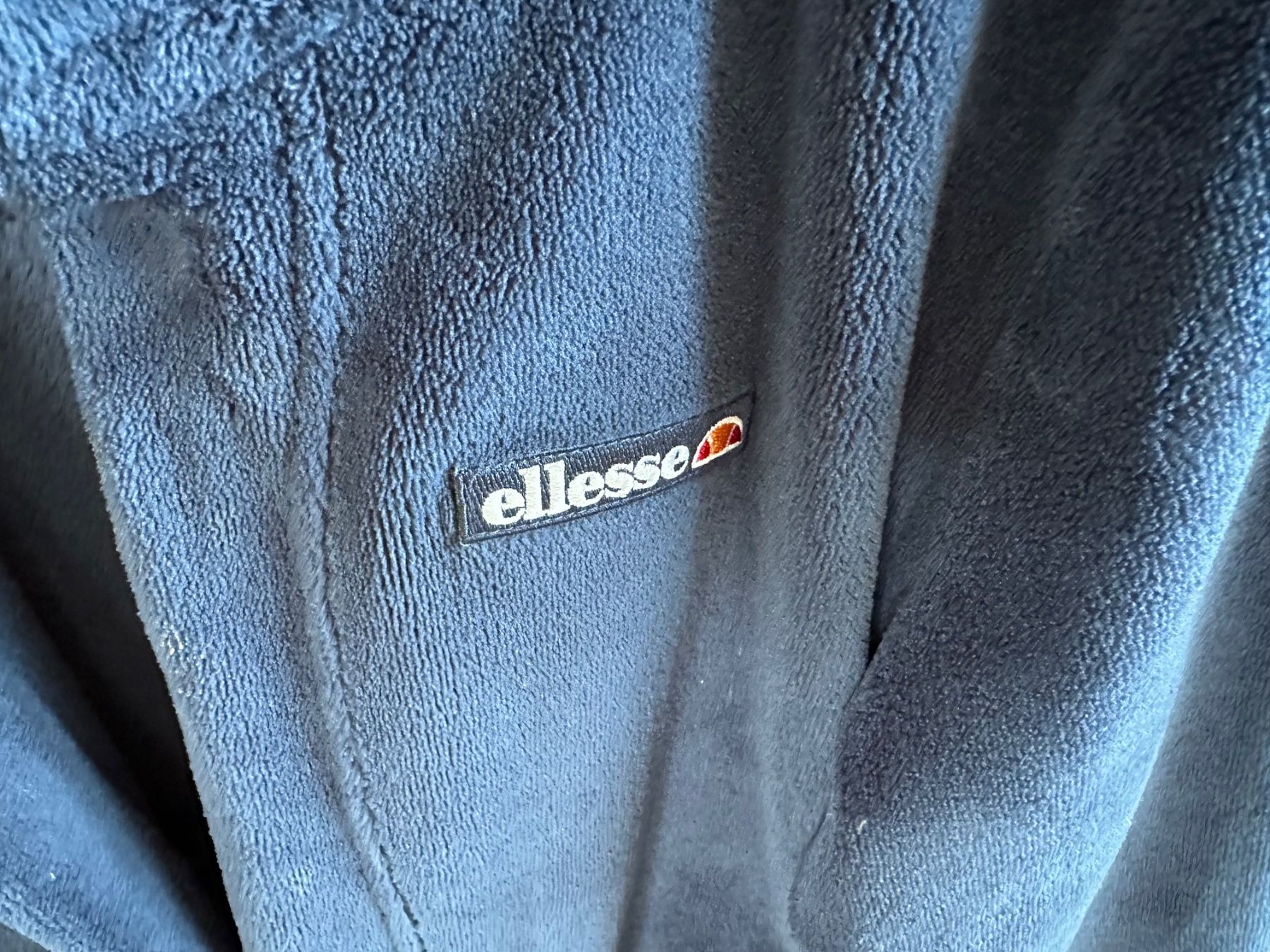 Accappatoi: Kinderbademantel Ellesse – Usato da Horgen venduto da uwolfers 2