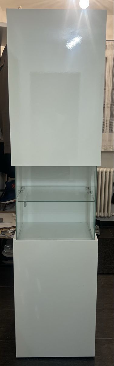 Vitrines: Vitrinenschrank  – D'occasion à Rüti ZH par DonSH