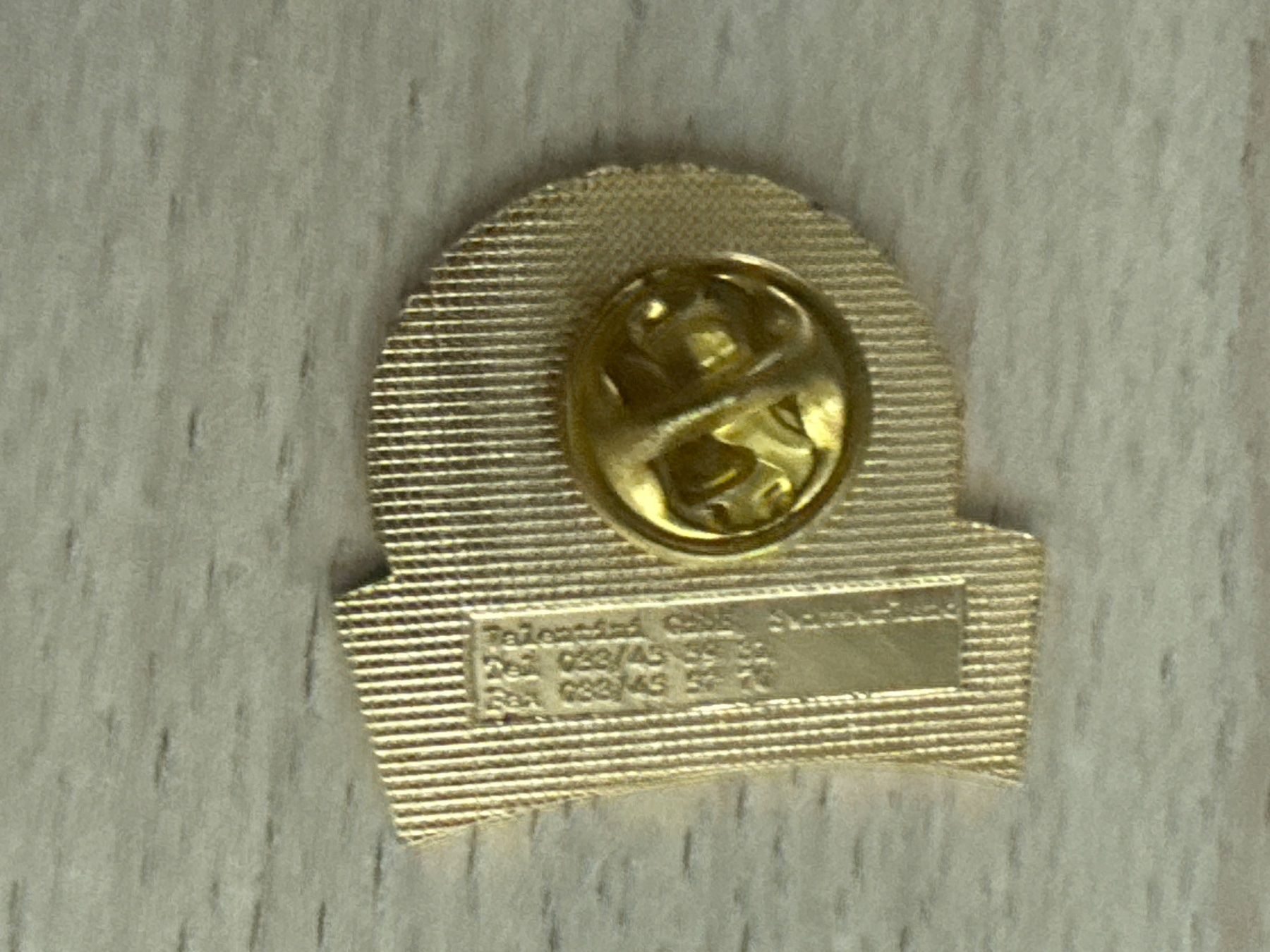 Plaquettes & Badges: Pin Happy Lipton Time – D'occasion à Glattbrugg par Schweigmatt 1