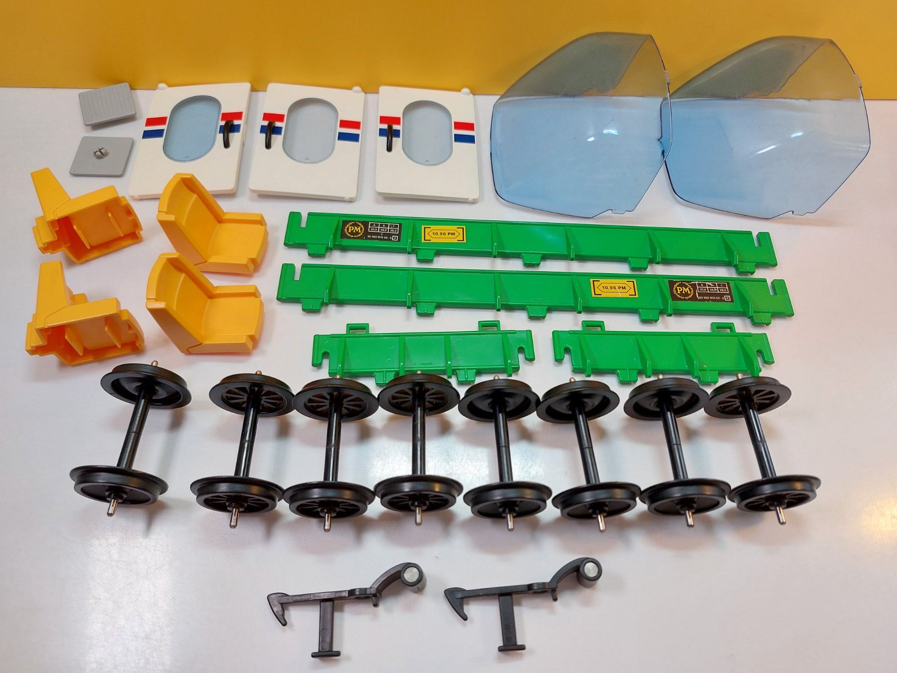 Playmobil Giocattoli: PLAYMOBIL Eisenbahn - Ersatzteile diverse... – Usato da St.Gallen venduto da TinasBauundSpiel