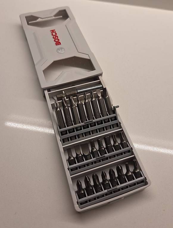 Bosch Tutti gli attrezzi: Bosch Bit-Set 25-teilig, neuwertig – Usato da Zürich venduto da flavoured 1