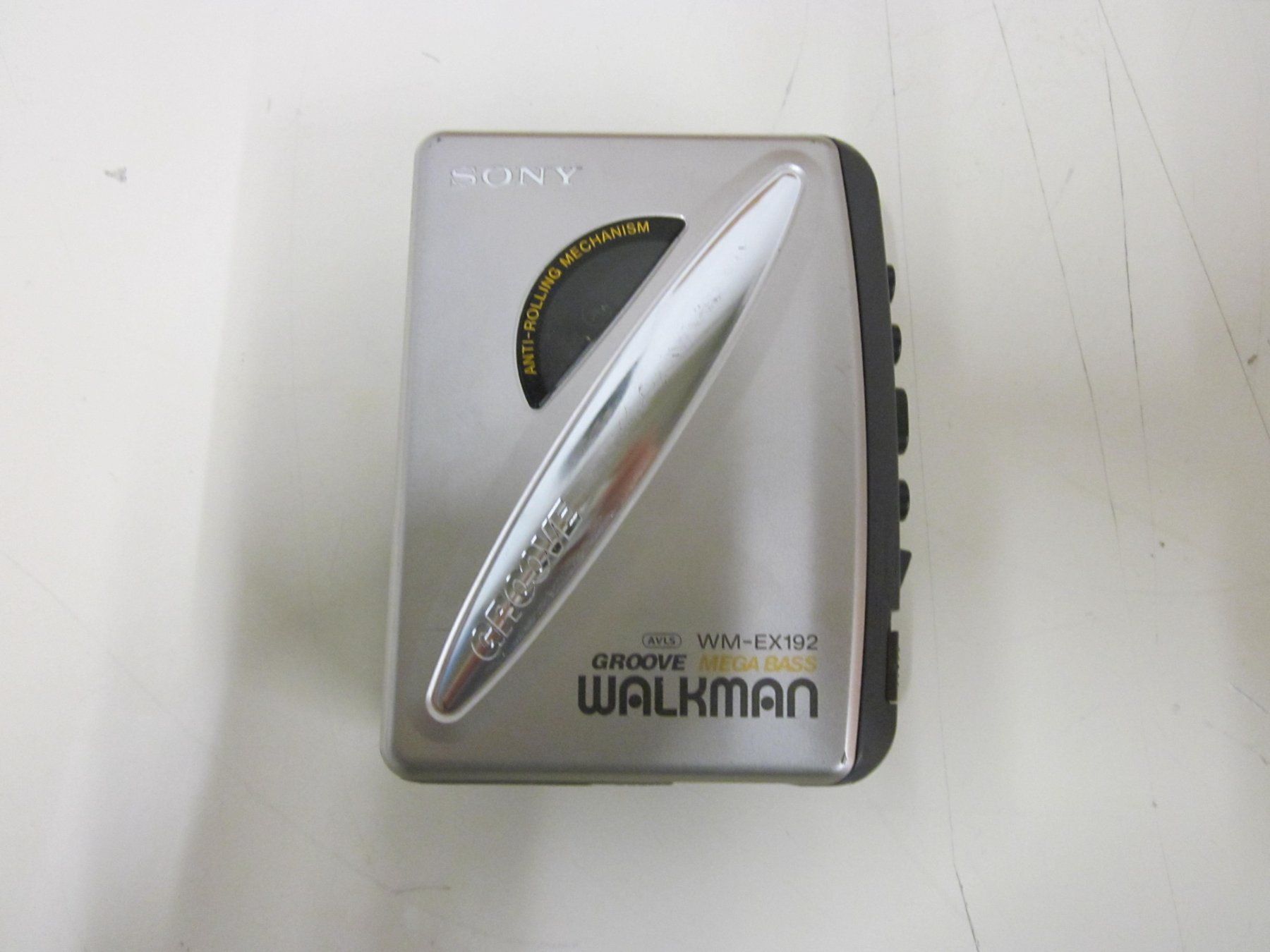 Sony Lettore multimediale portatile: SONY Walkmann WM- EX192 – Difettoso da Grand-lancy venduto da kohler333