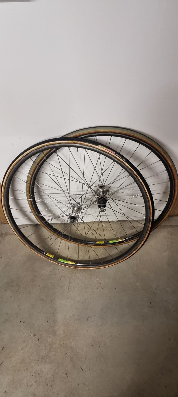 Shimano Ersatzteile: Shimano DuraAce Laufradsatz – Gebraucht aus Seon von Stibinio