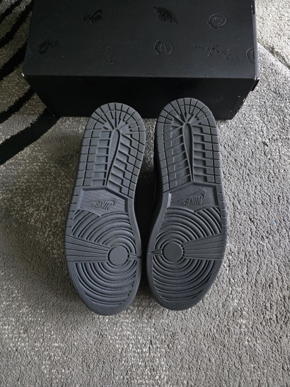 Scarpe da uomo: Jordan 1 Low travis scott phantom  – Usato da Bôle venduto da A_Kickstory 2