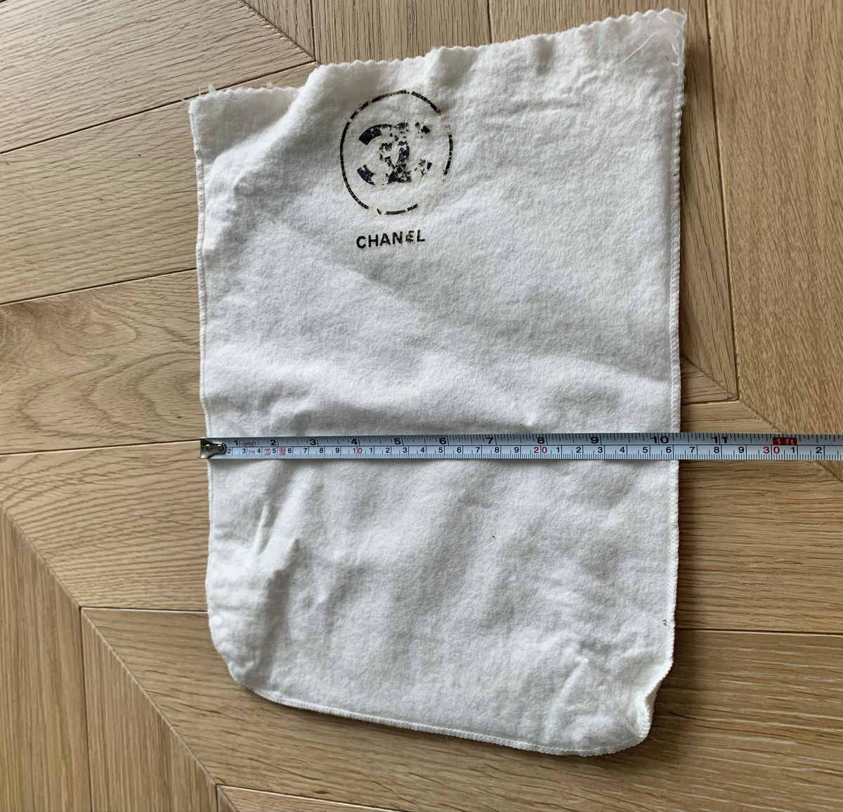 Chanel Altro in Decorazioni & Accessori: Chanel Vintage black box & dust bag – Usato da Zürich venduto da Angela_Fashion_Lover 7