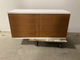 Schöner Holzschrank mit weisser Platte, Top Zustand!