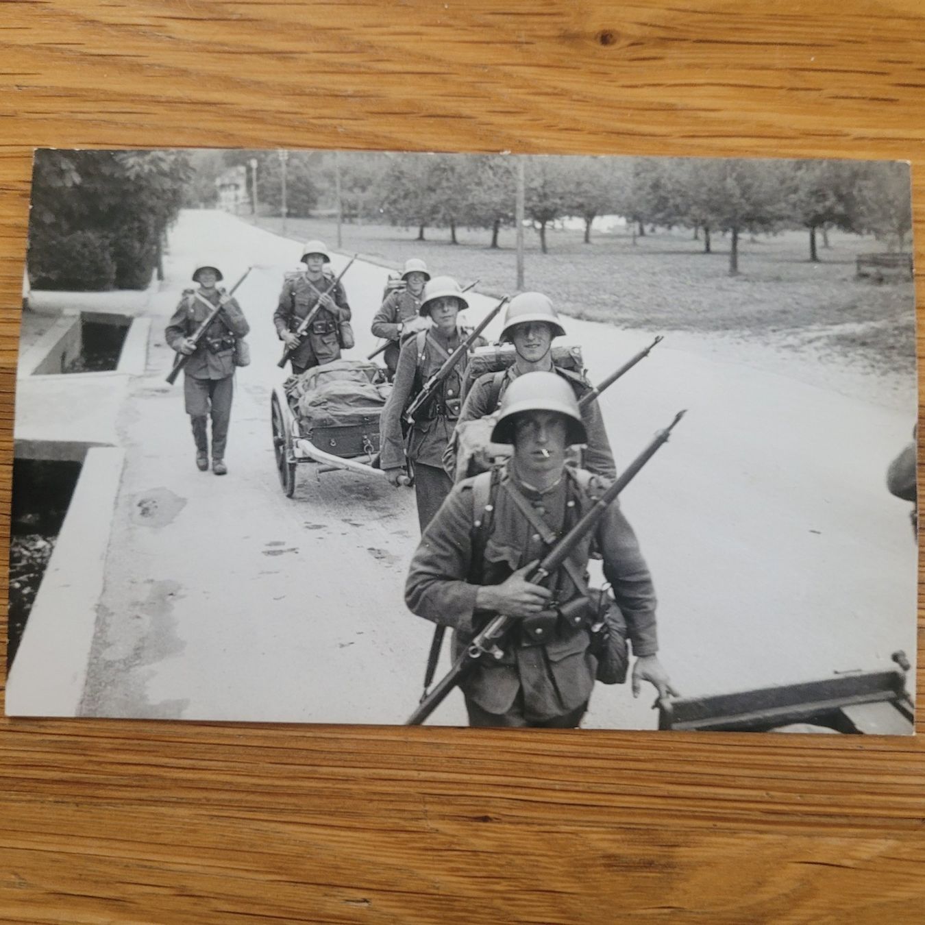 Cartoline postali: Postkarte AK Militär – Usato da Biel/Bienne venduto da Destockweb