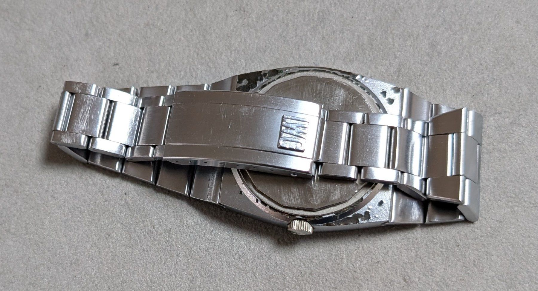 IWC Montres: IWC Electronic Uhr Stahlband – Défectueux à Oberbüren par Space20 2