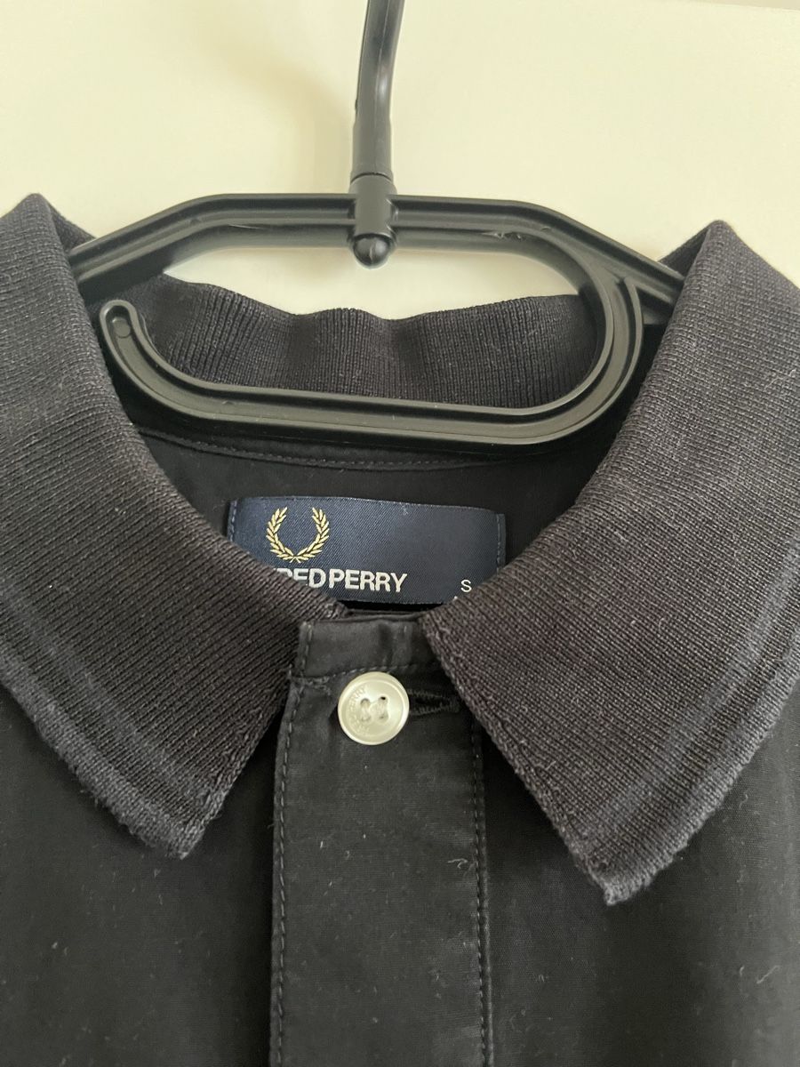 Fred Perry Camicie: Fred Perry Hemd Unisex S – Usato da Olten venduto da lcs_2sdk 1