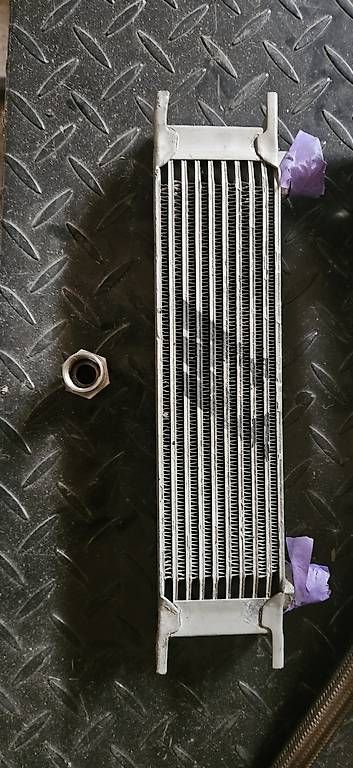 Tutti pezzi di ricambio auto: Radiateur huile mishimoto  – Usato da Vétroz venduto da fon_lfw7
