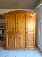 Massiver Bauernschrank/Landhausschrank aus Fichte – 3-türig
