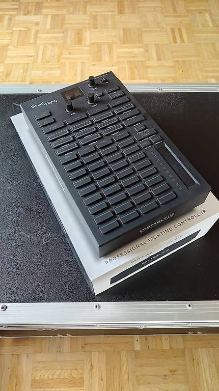 Console di mixaggio: SoundSwitch Control One – Usato da Sennhof venduto da haebi1998 1