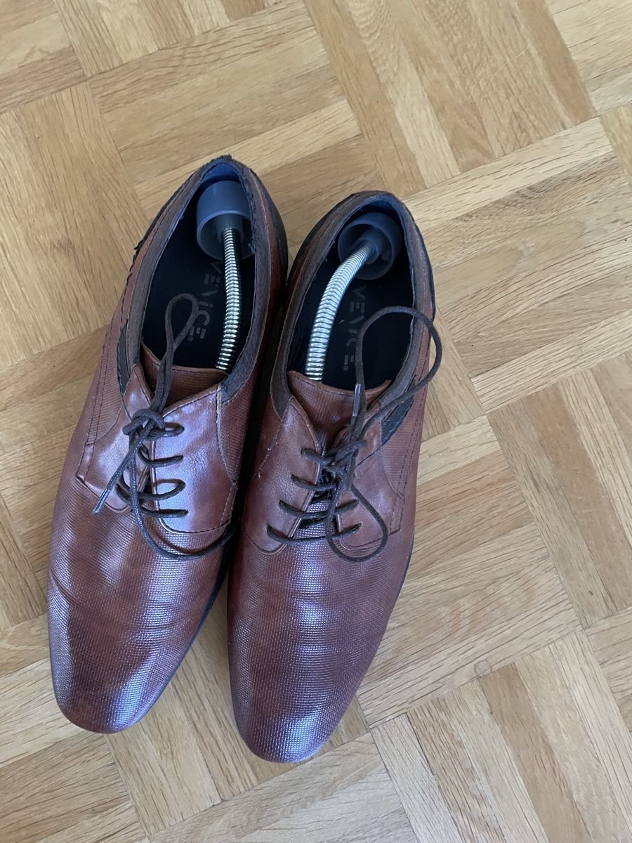 Scarpe da uomo: Herrenschuhe Venice .Leder.Gr.44 – Usato da Basel venduto da Kamberly 9