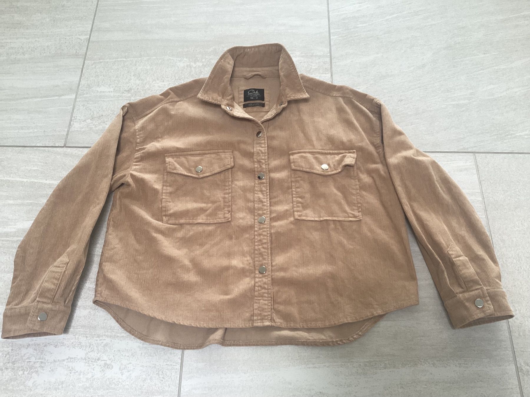 Jacken: Cordjacke kurz Gr. 42 / NEU – Neu (gemäss Beschreibung) aus Riehen von Bibo 2