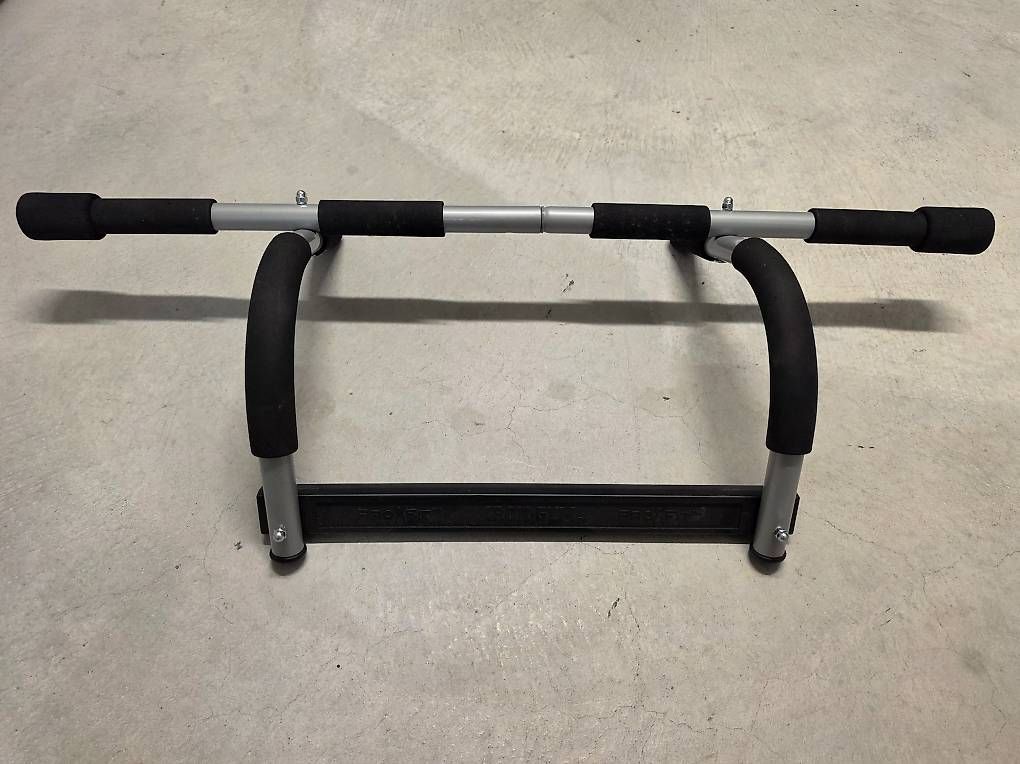 Hometrainer: Irongym Klimmzugstange – Gebraucht aus Zürich von chrge1983