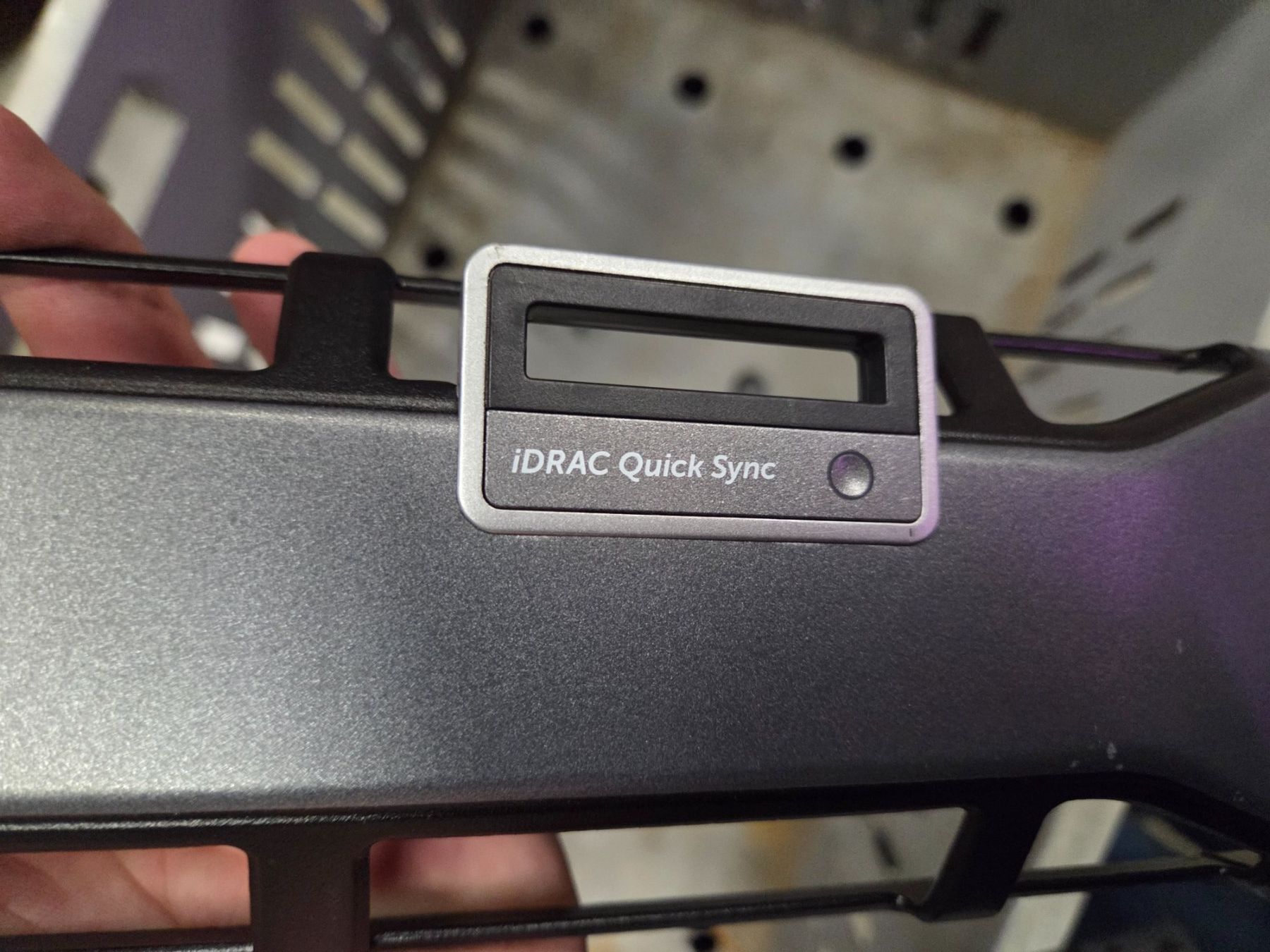 Dell Server: Dell Poweredge 2HE Frontblende Serverblende idrac Quick Sync – Nuovo (secondo la descrizione) da Zürich venduto da Alibaba1234 4