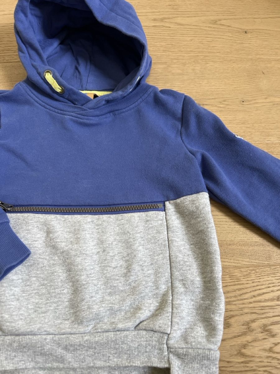 Manor Maglioni & Felpe: Manor Pulli Hoodi Pullover Gr. 98/110/ Kapuze – Usato da Oensingen venduto da katepe 1