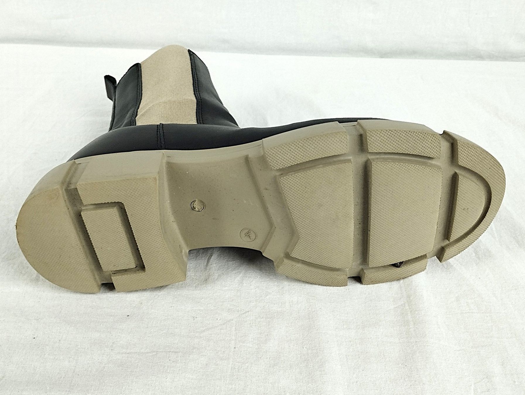 Scarpe da donna: BOLD MATTERS Stiefeletten schwarz – Usato da Schübelbach venduto da Restwert_Schubelbach 4