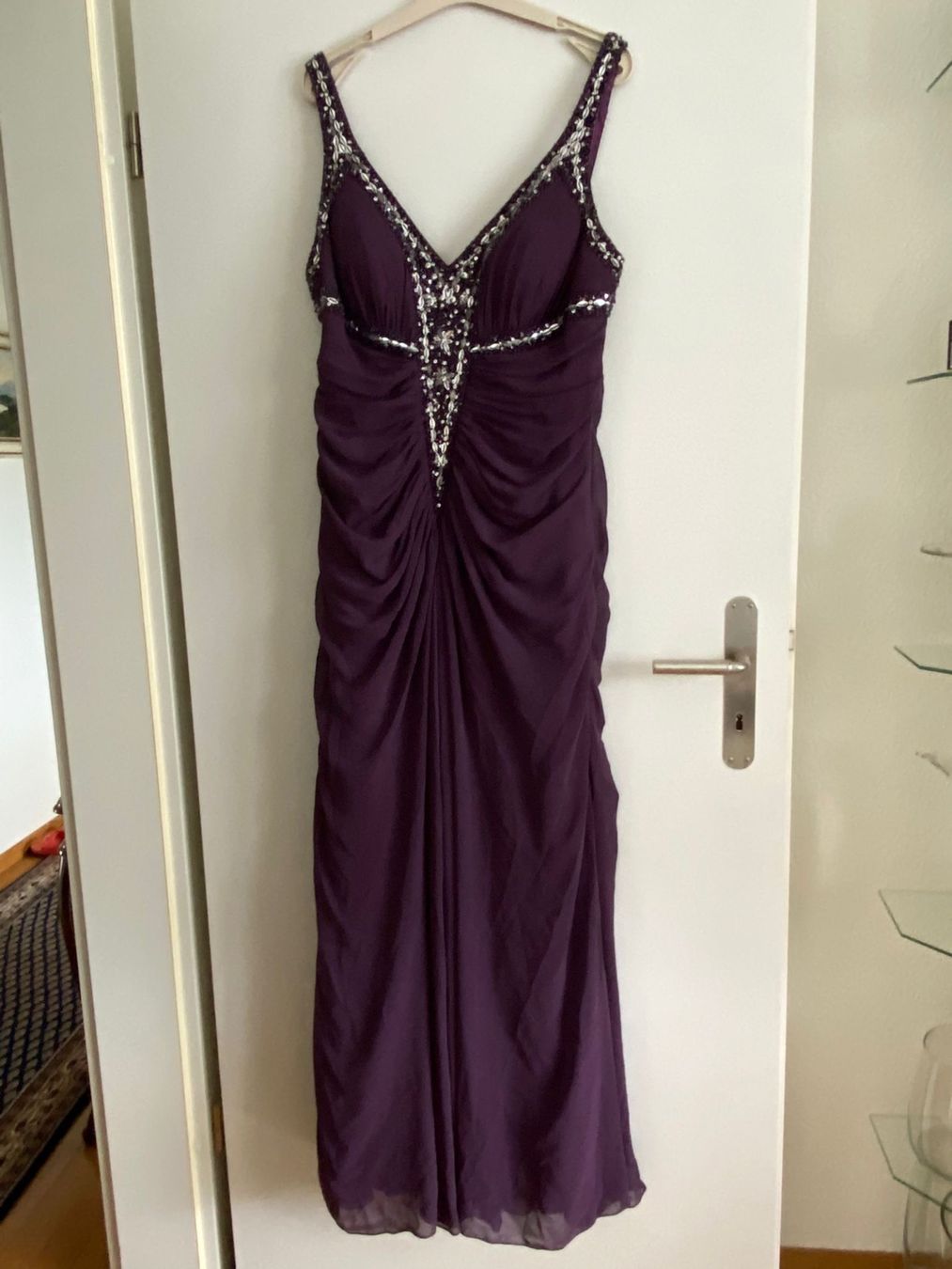 Vestiti: Wunderschönes Abendkleid in lila – Usato da Zollikerberg venduto da Baski88 1