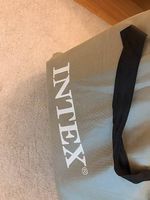 Intex Luftbett 140cm mit integrierter Pumpe