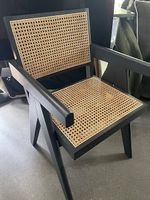 Neuwertiger Stuhl Echtholz/ Rattan