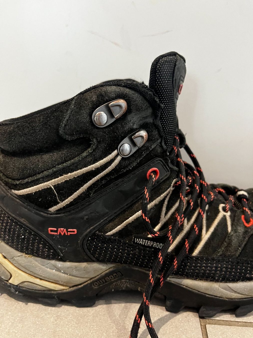 CMP Chaussures garçon: CMP Wanderschuhe, wasserdicht, Grösse 40, Wintertauglich – D'occasion à Zumikon par max_sv5g 1